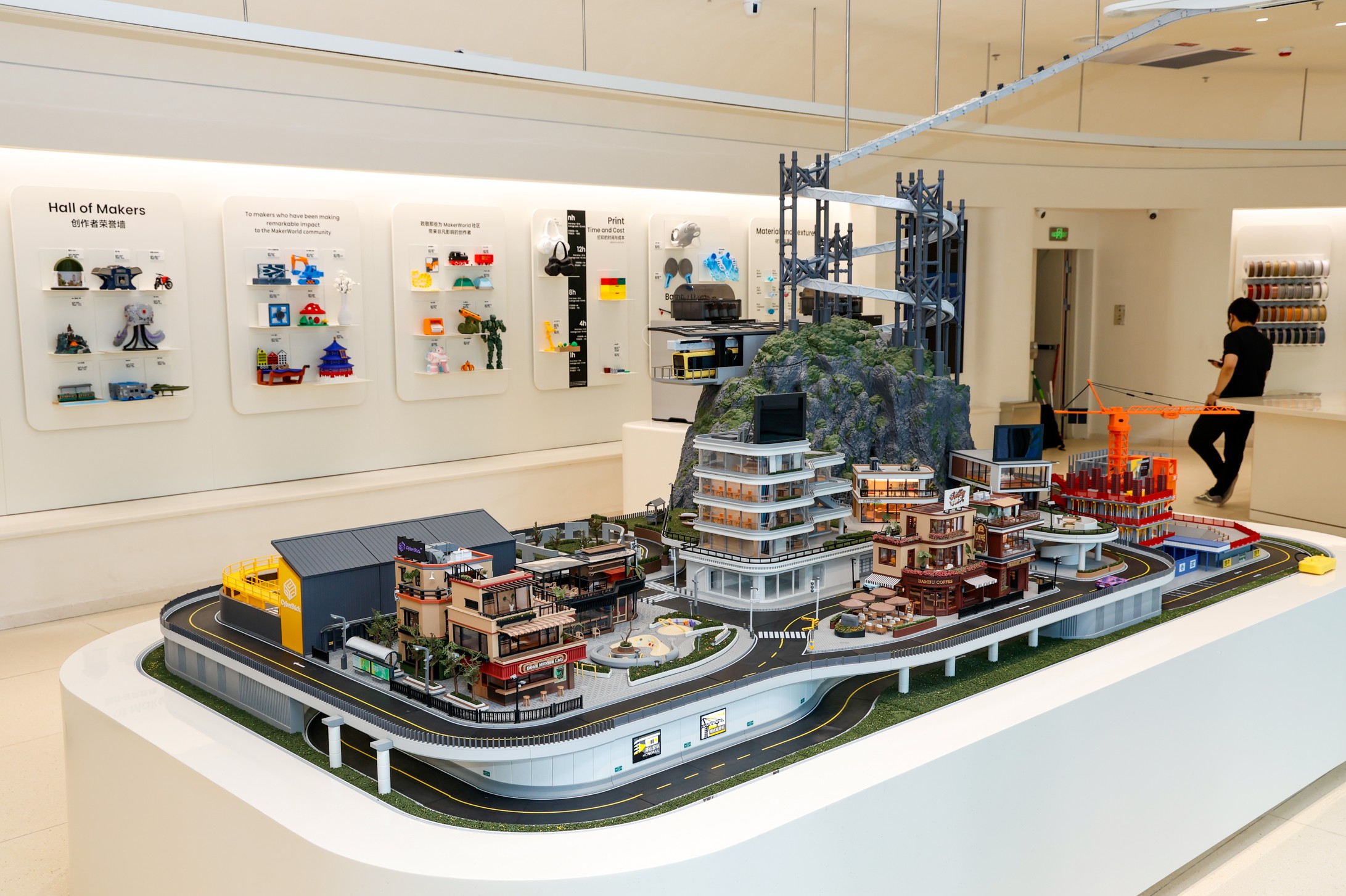 Bambu Lab Flagship Store Diorama.jpg